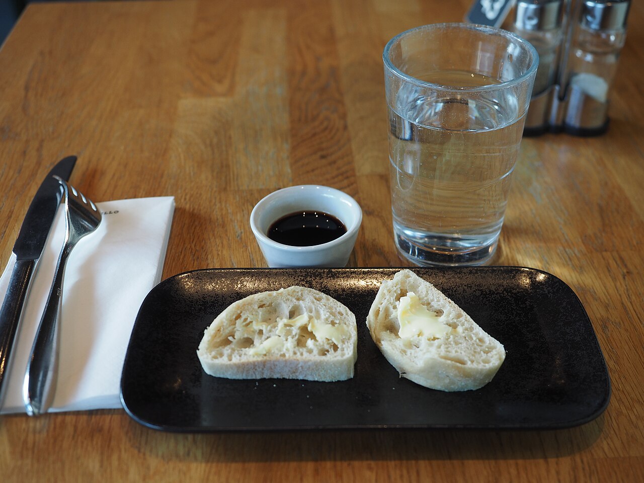Bread and olive oil at restaurant La Torrefazione Lasipalatsi