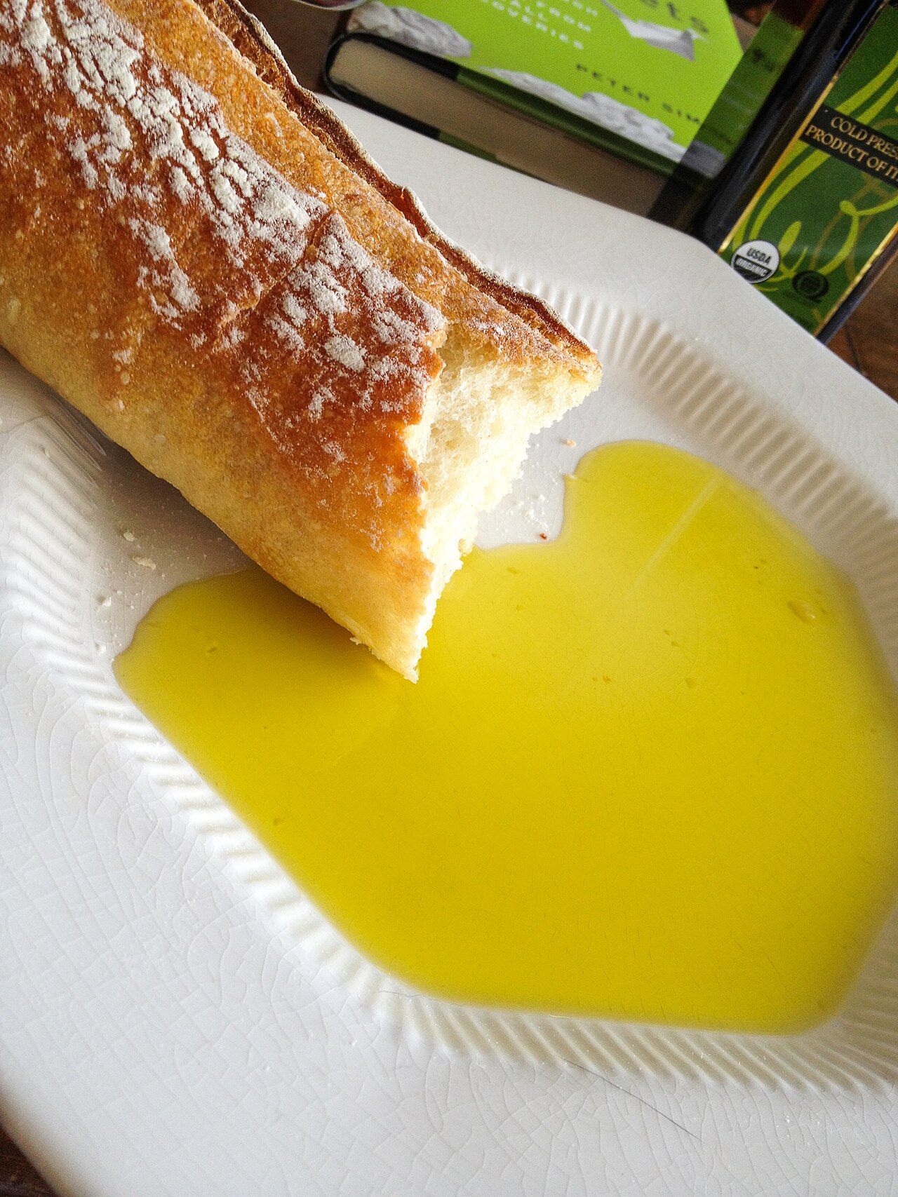 Extra virgin olive oil and bread baguette (17303095818)